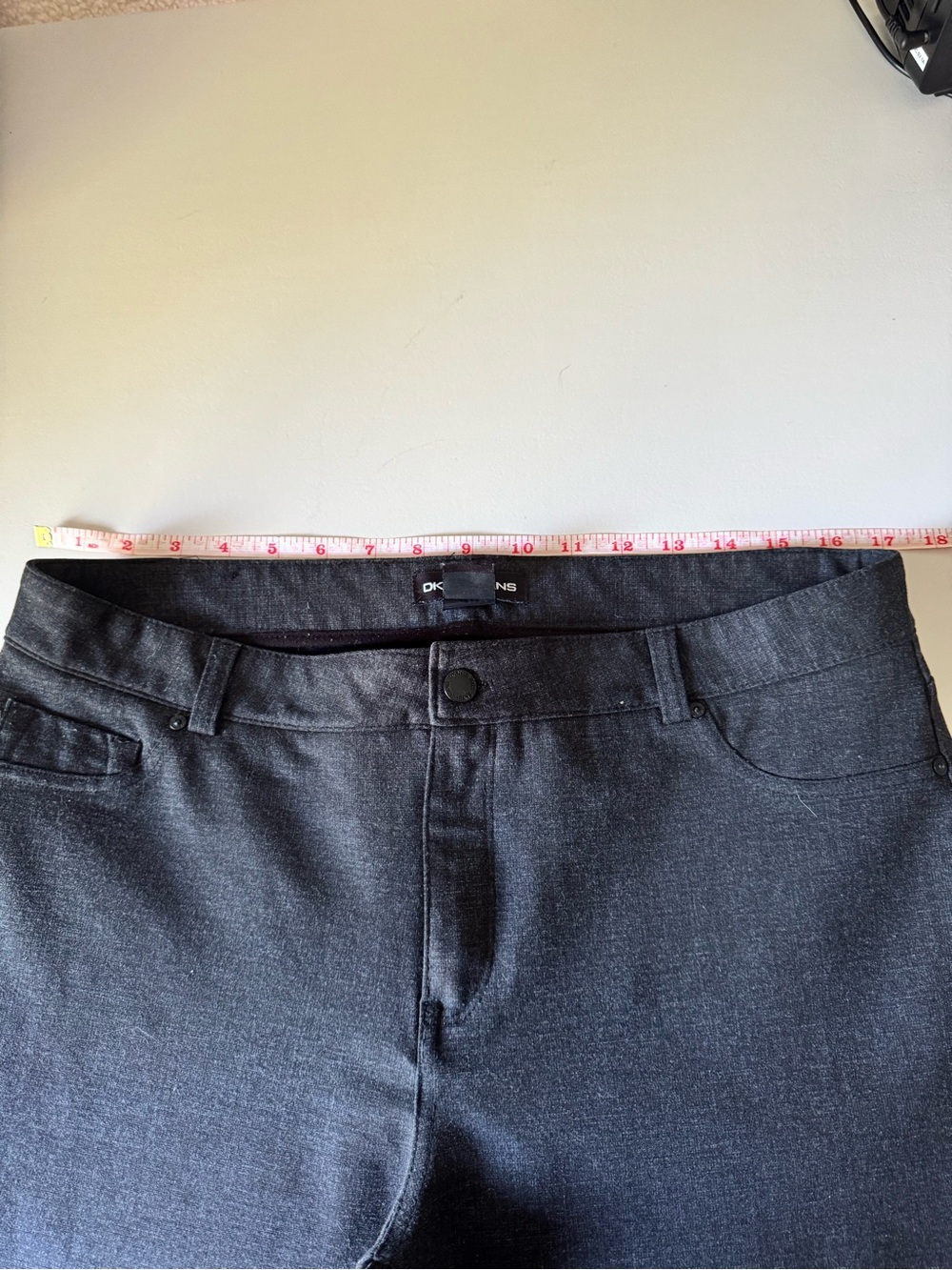 Women’s DKNY Charcoal Gray Slim-Fit ankle pants - Picture 3 of 6